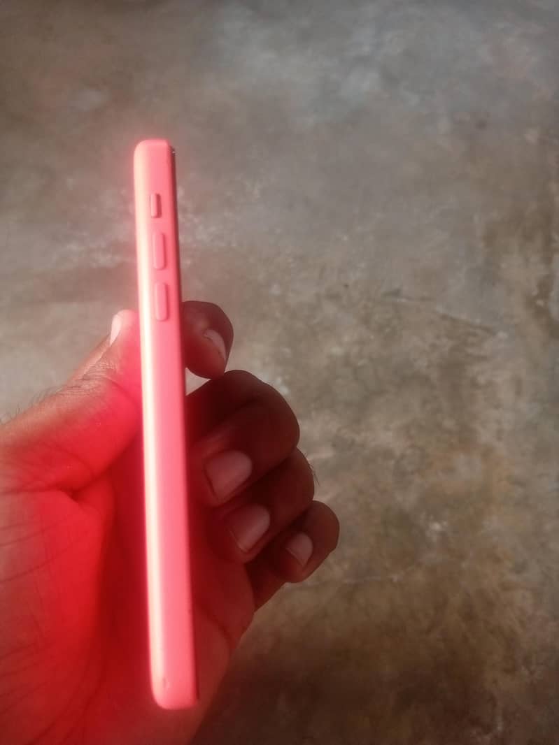 Apple iPhone 5c 1