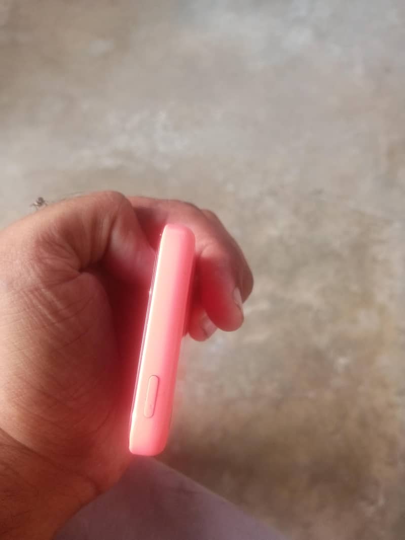 Apple iPhone 5c 3
