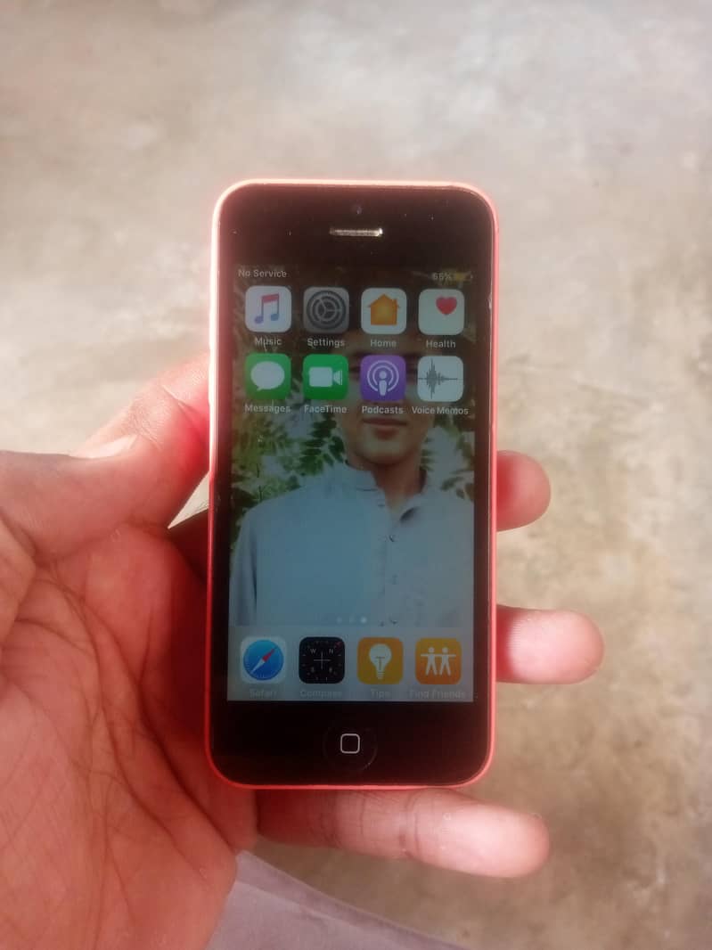 Apple iPhone 5c 8