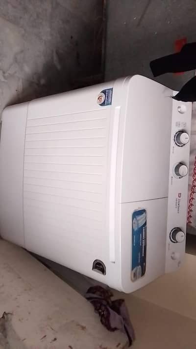 Dawlance DW-6550 W
