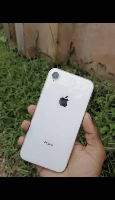 Apple iPhone XR