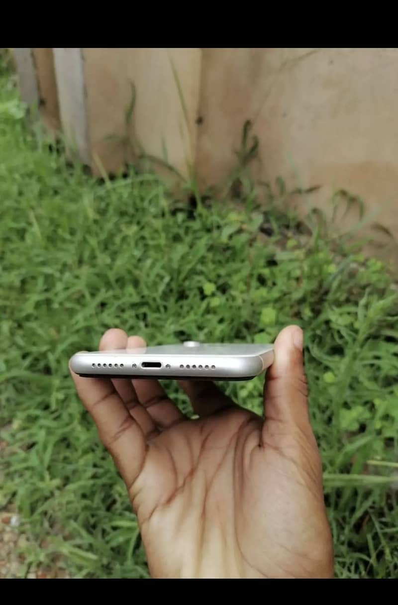 Apple iPhone XR 2