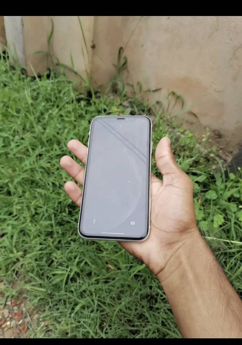 Apple iPhone XR 4