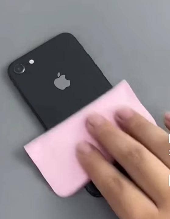 Apple iPhone 8 4