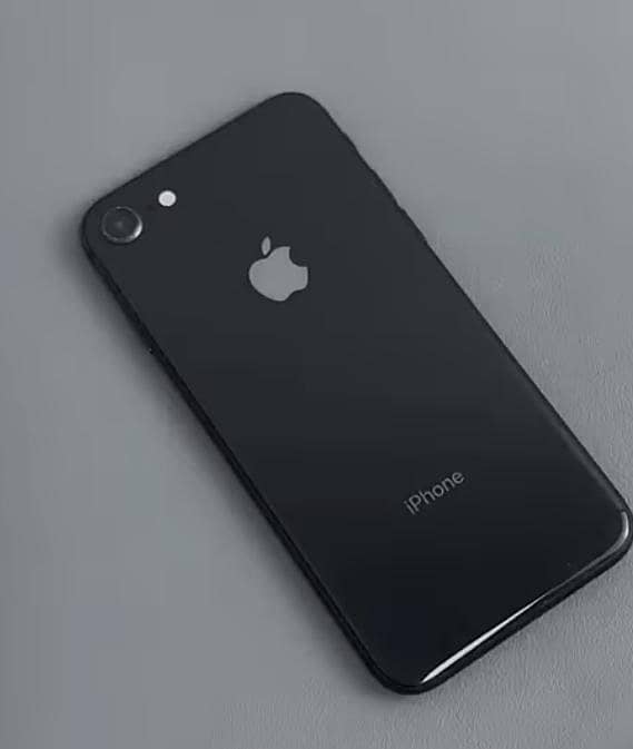 Apple iPhone 8 5