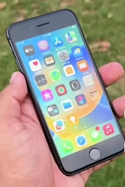 Apple iPhone 8 6