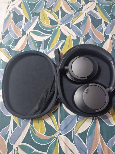 onemore sonoflow barely used Active Noise Cancelling