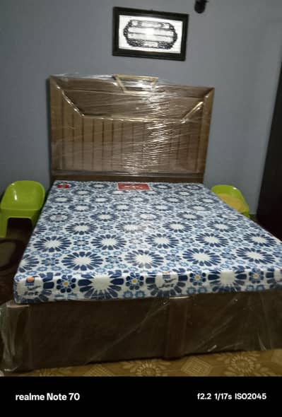 Interwood King Bed
