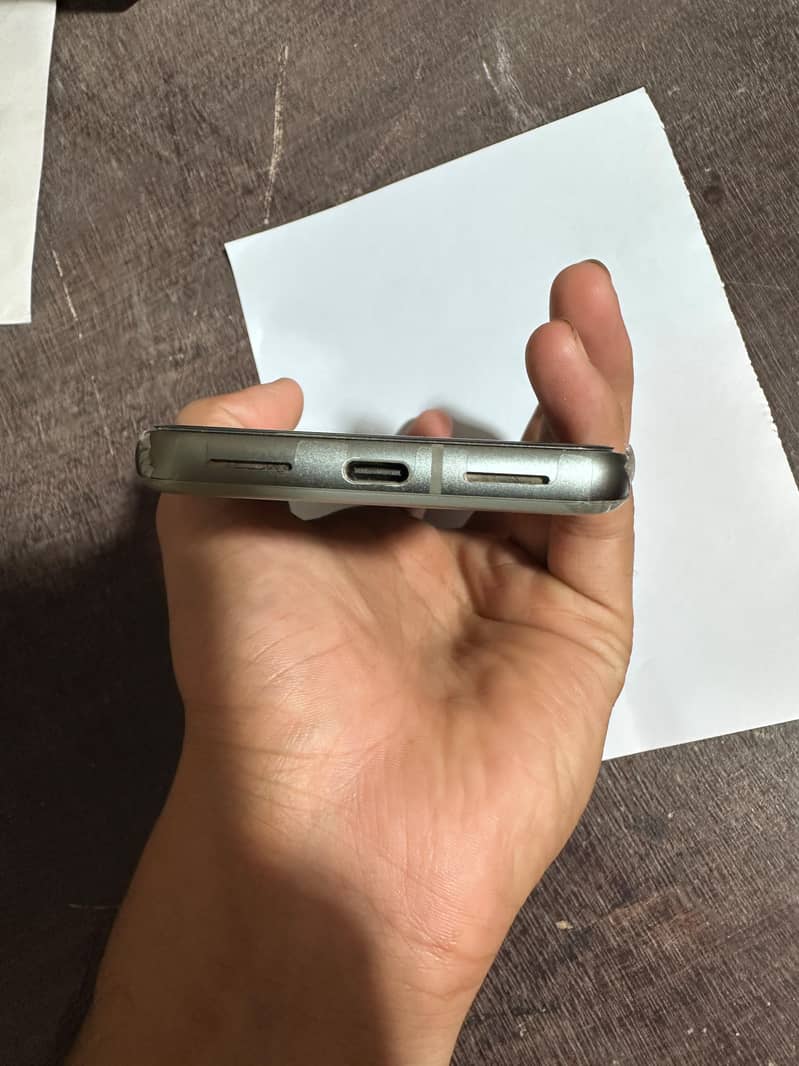Google Pixel 8 1