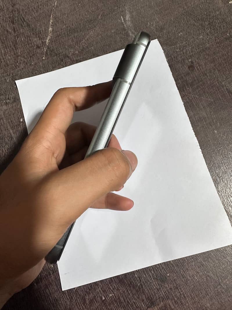 Google Pixel 8 4