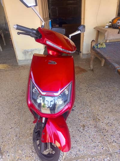 United EV nited harp Pro 1200W Electric Scooter — 10/10 Conditions