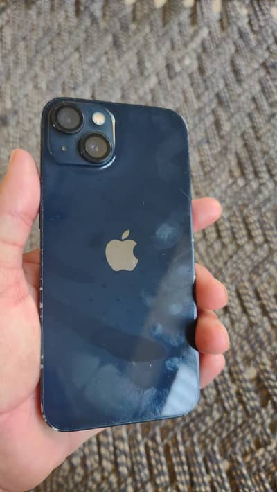 Apple iPhone 13