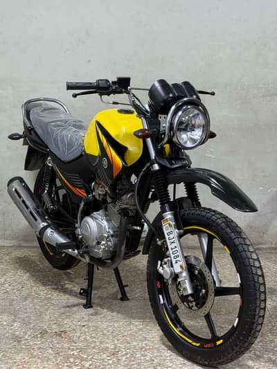 Yamaha ybr125g 2024 model ( low millage )