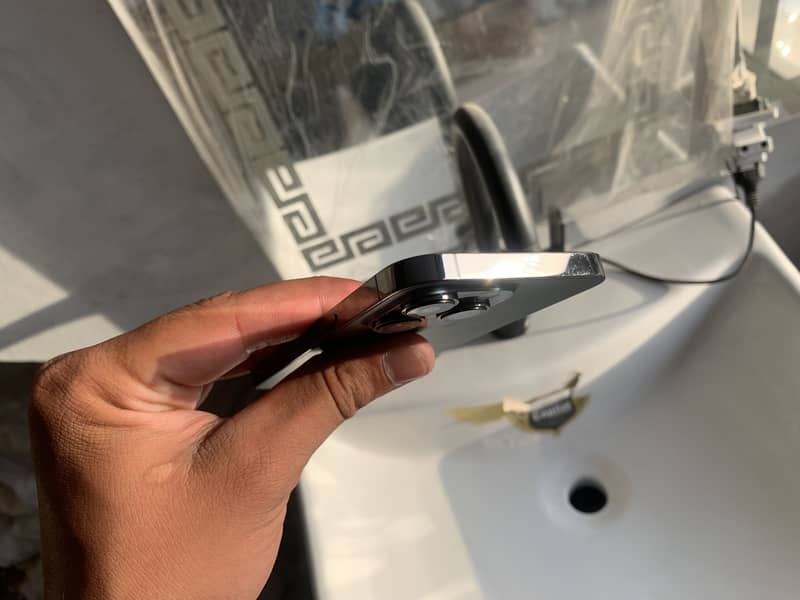 Apple iPhone 13 Pro 1