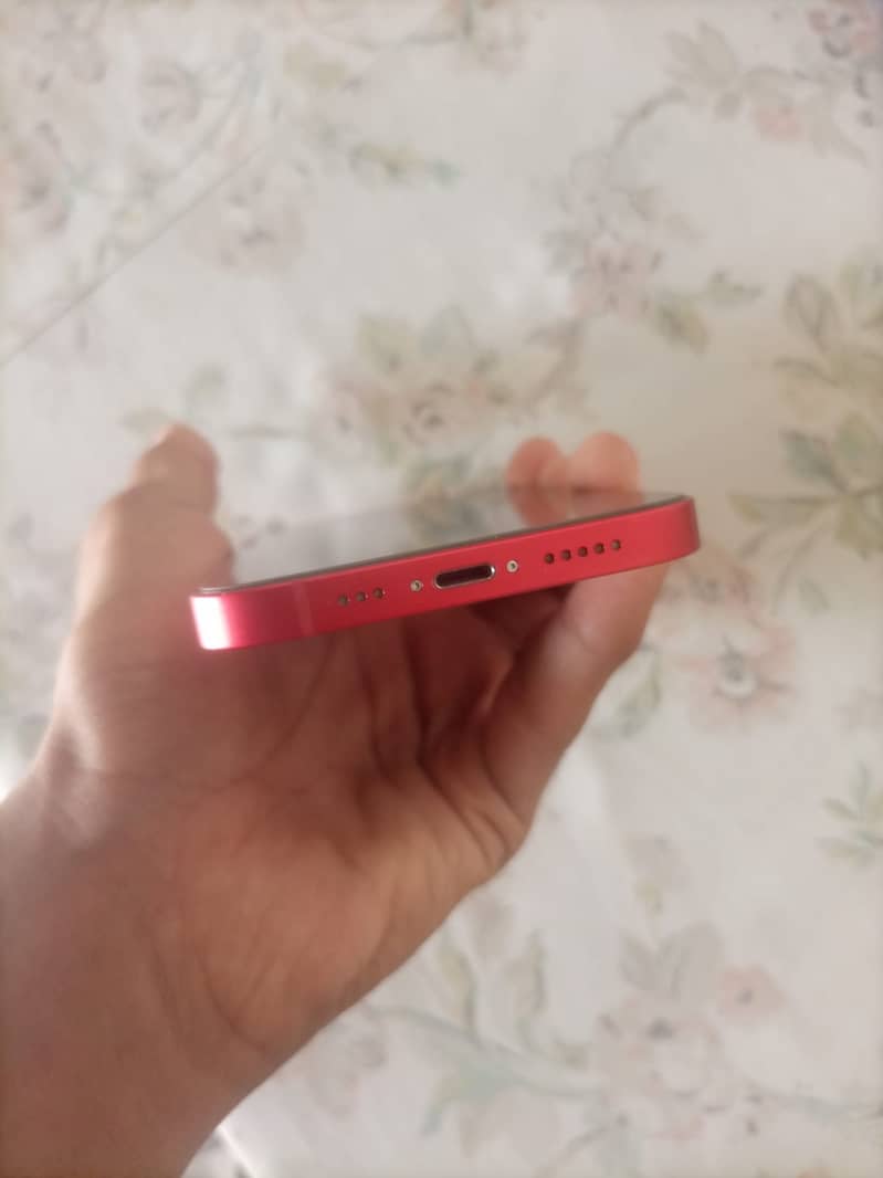 Apple iPhone 13 1