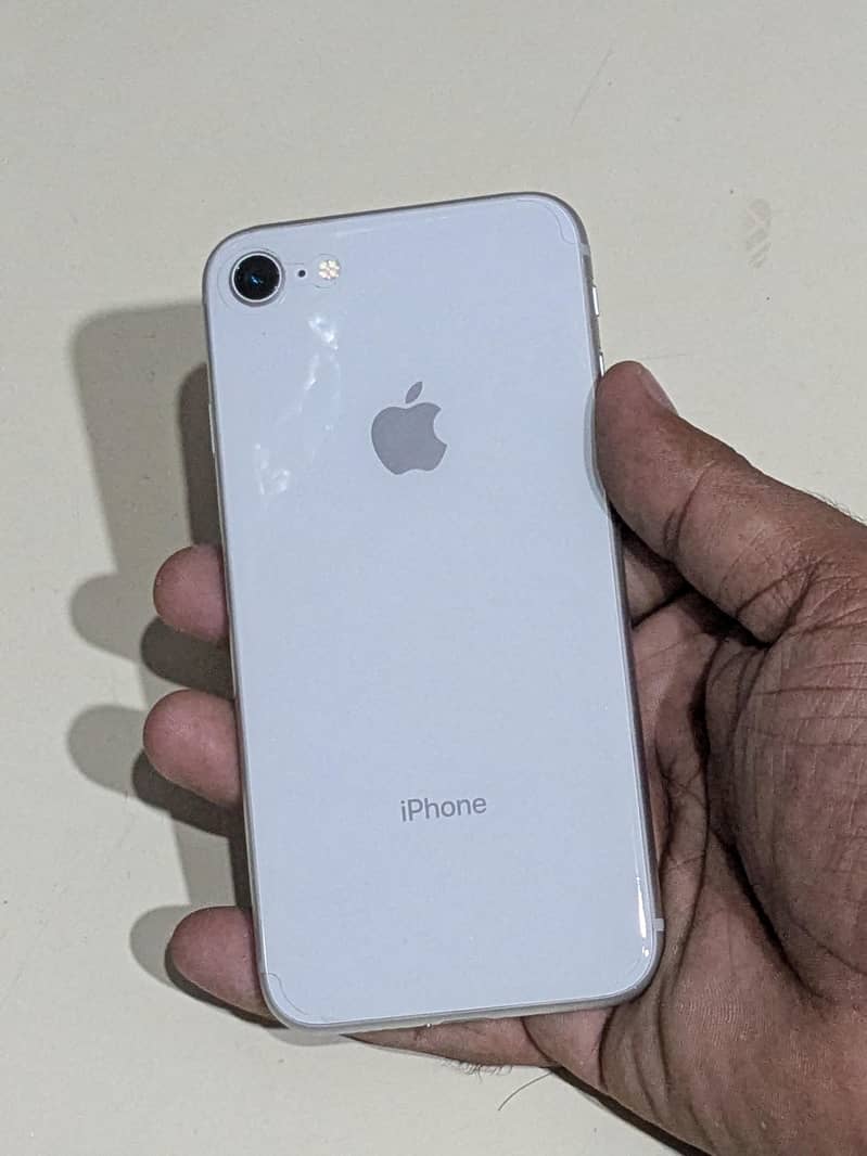 Apple iPhone 8 0