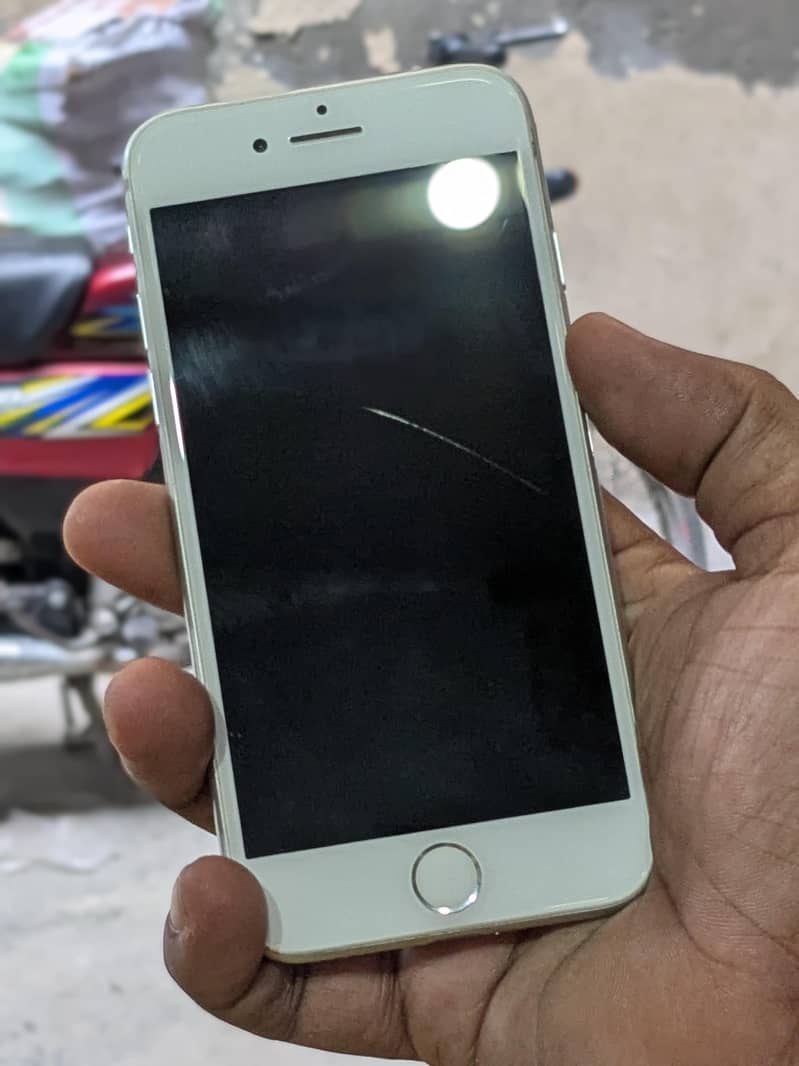 Apple iPhone 8 4