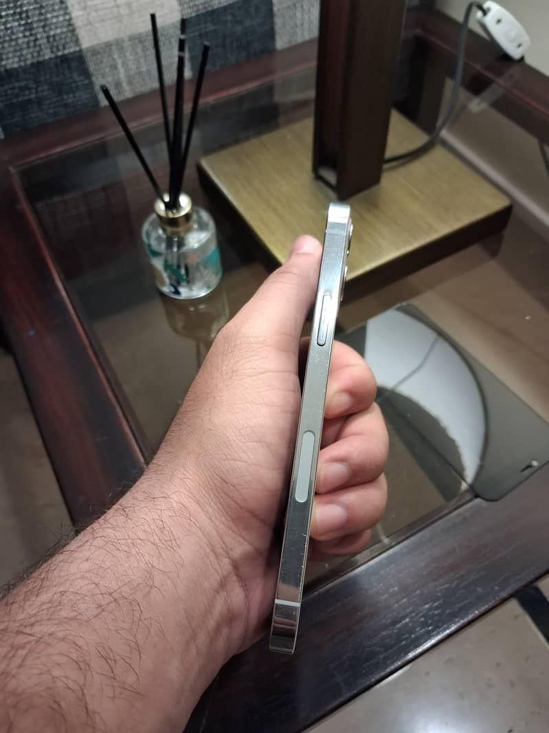 Apple iPhone 12 Pro 6