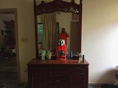 Dressing table for Sale