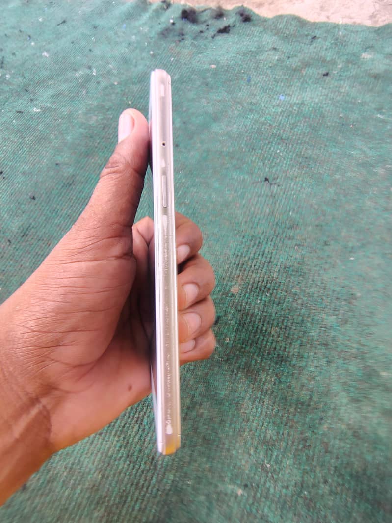 OPPO A37 3