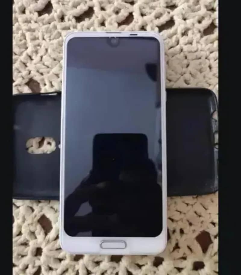 Sharp Aquos R2 1