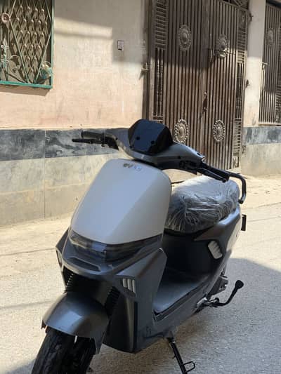 Evee S1 2025 Model – Excellent Condition – 80+ KM Range