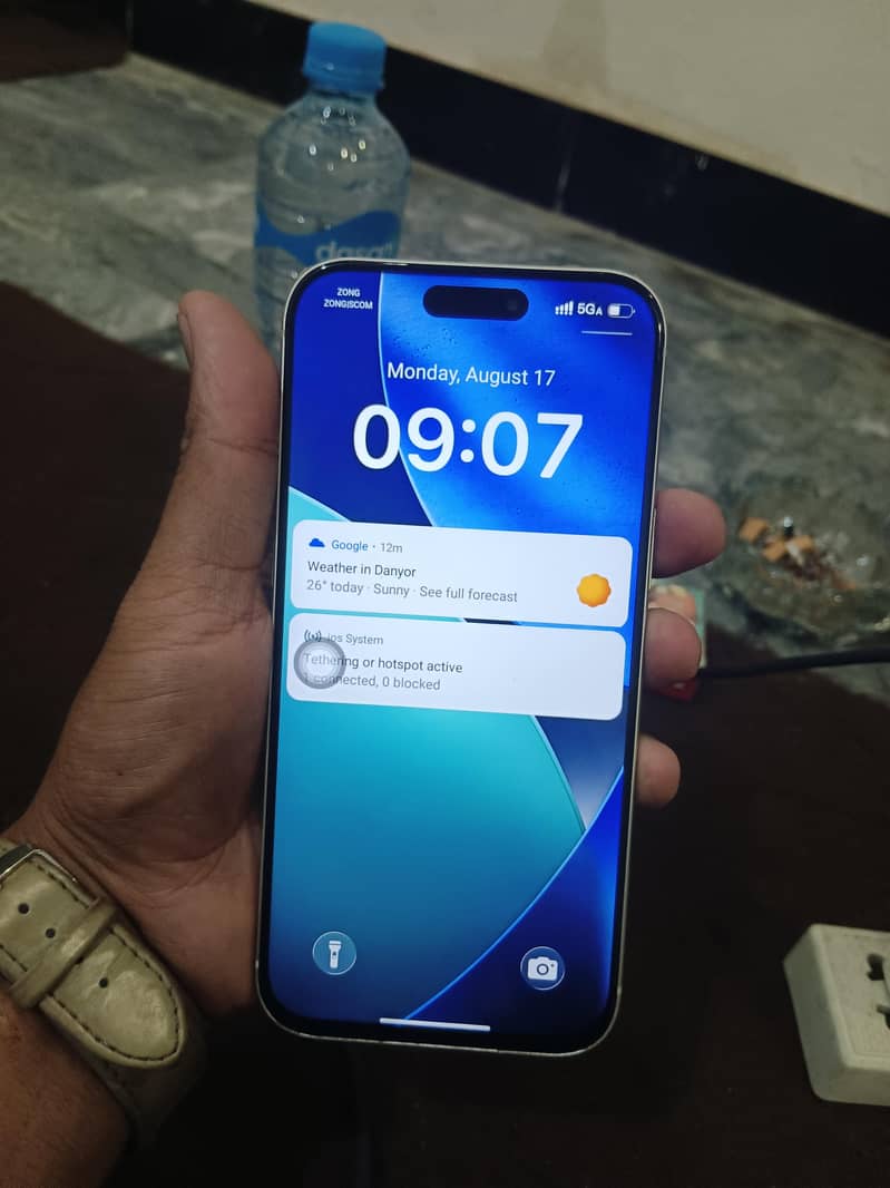 Apple iPhone 17 Pro Max 3