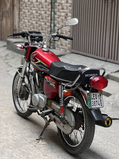17 model genuine HONDA 125