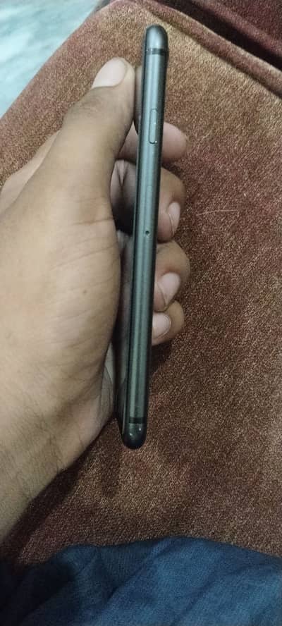 Apple iPhone 8