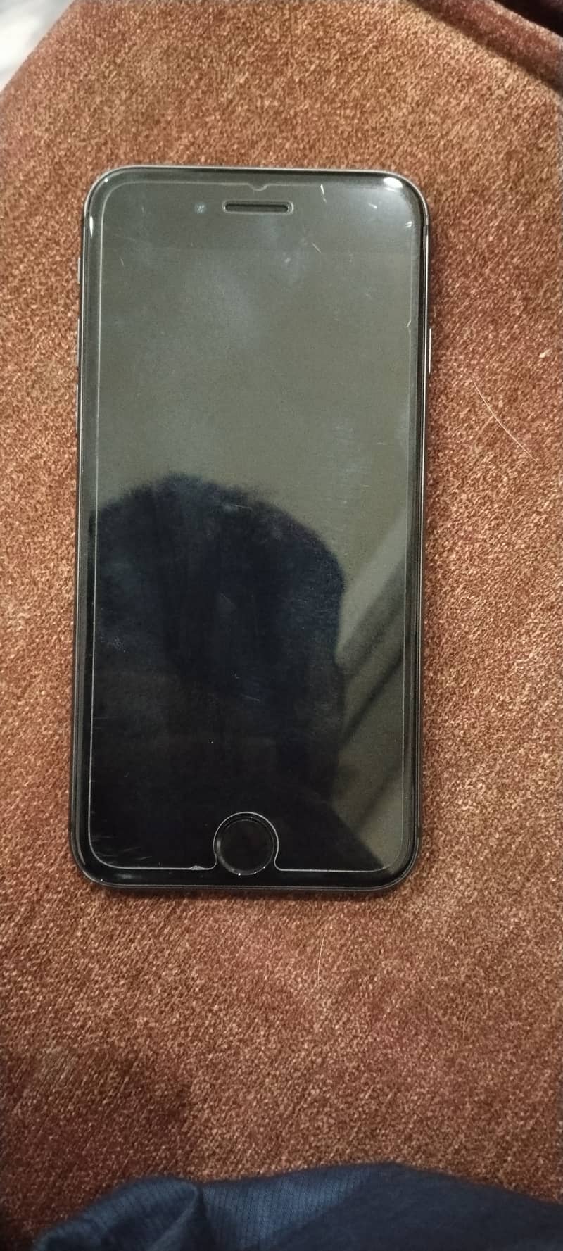Apple iPhone 8 4