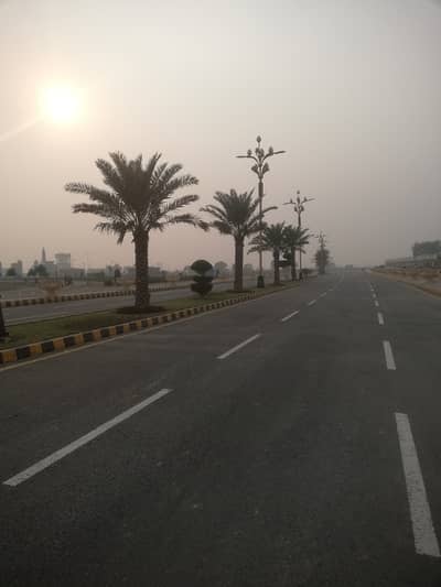 1 Kanal Beautiful Corner Plot For Sale