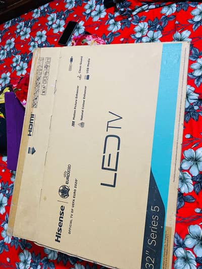 Hisense 32 inch LED Tv