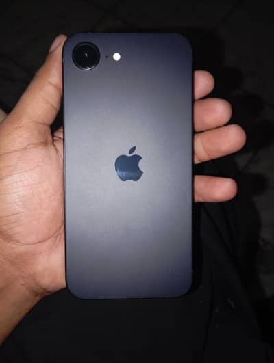 Apple iPhone 16e