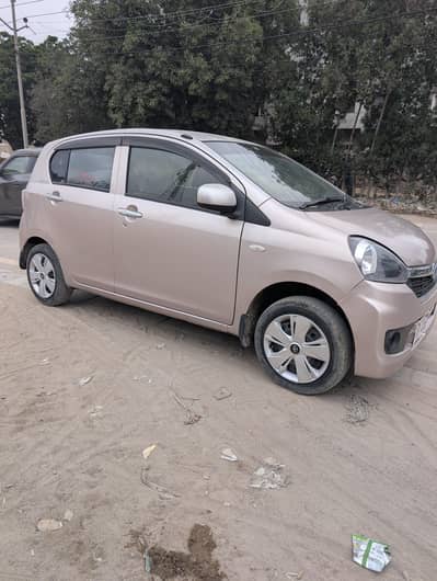 Daihatsu Mira 2015
