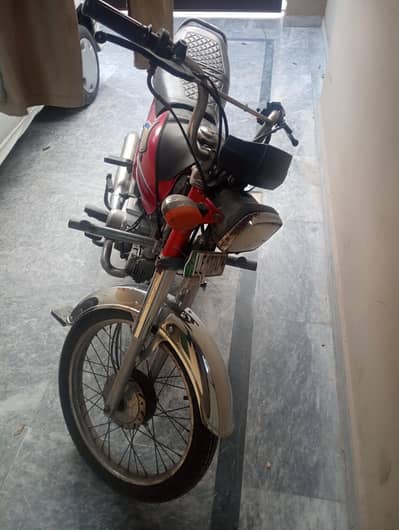 Honda CD 70 2010 Single Hand used