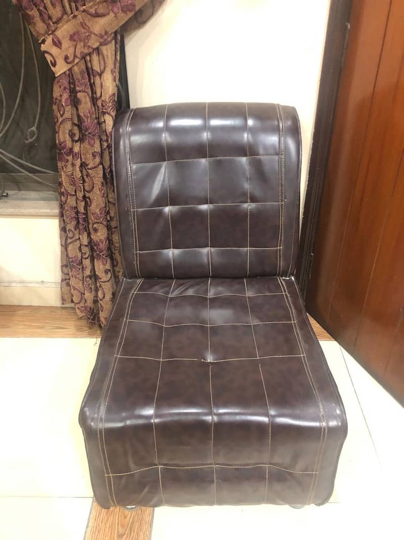 2 sofas single seat 4