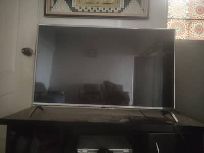 LG TV 43"
