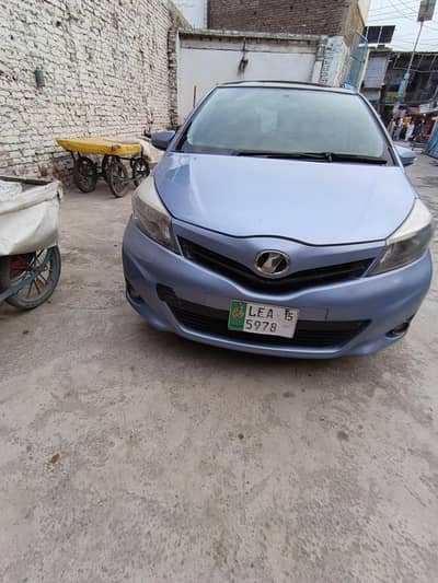 Toyota Vitz 2011