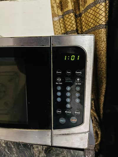 microwave oven