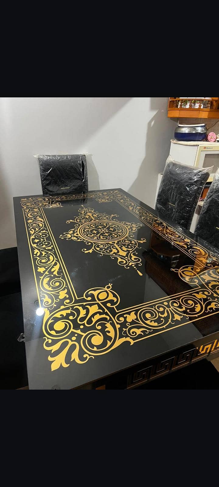 6-sitter Dinning table 4