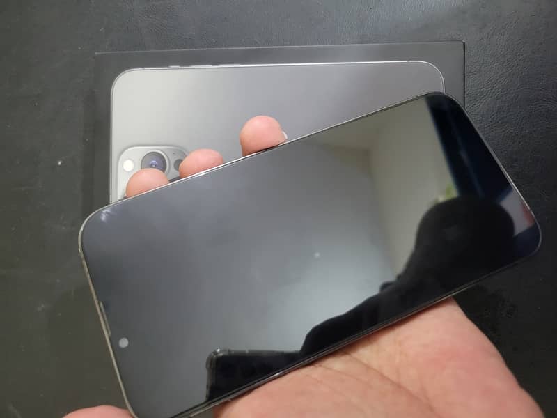 Apple iPhone 13 Pro Max 5