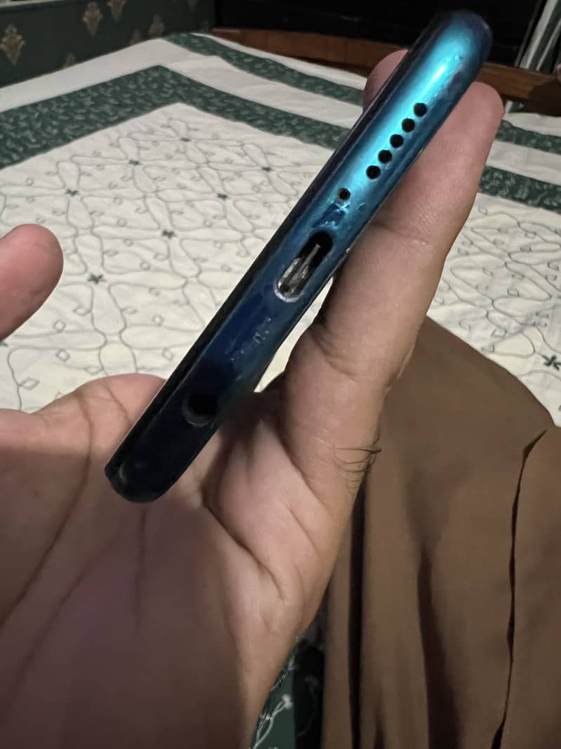 Xiaomi Redmi Note 9S 4