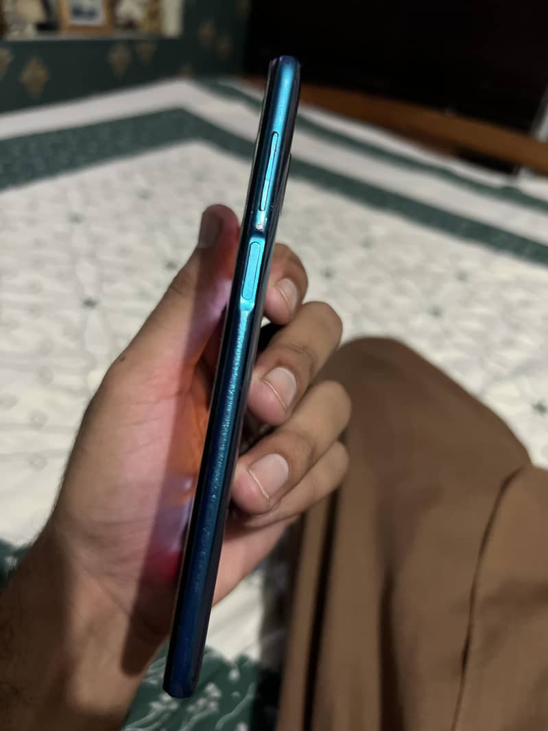 Xiaomi Redmi Note 9S 6