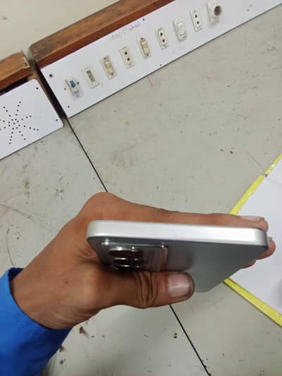 Itel City 100