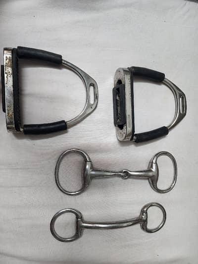 Horse Riding Equipment Set (Stirrups and Snaffle Bits)