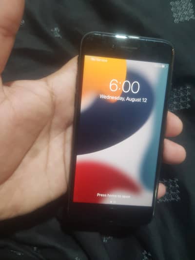 Apple iPhone 7