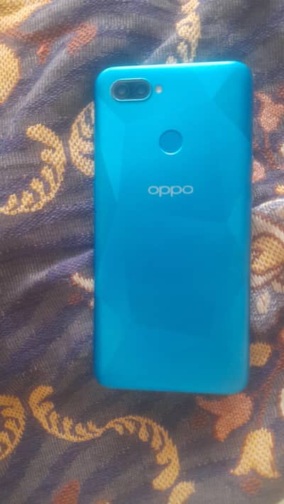 OPPO A12