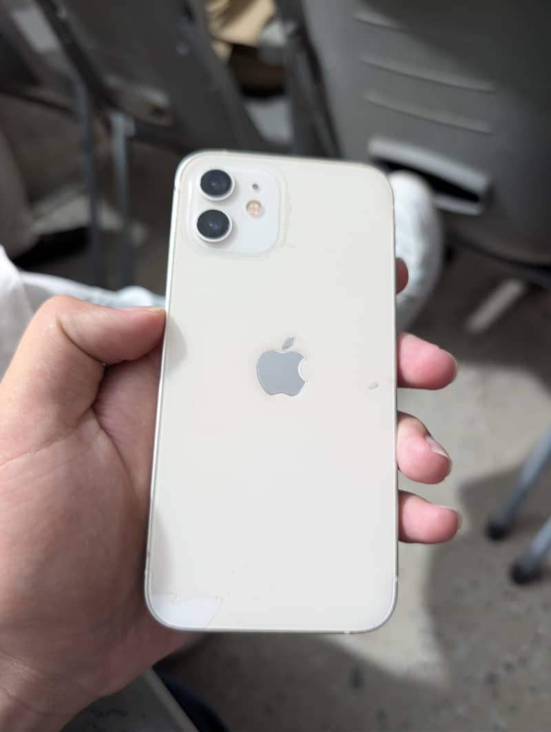 Apple iPhone 12 0