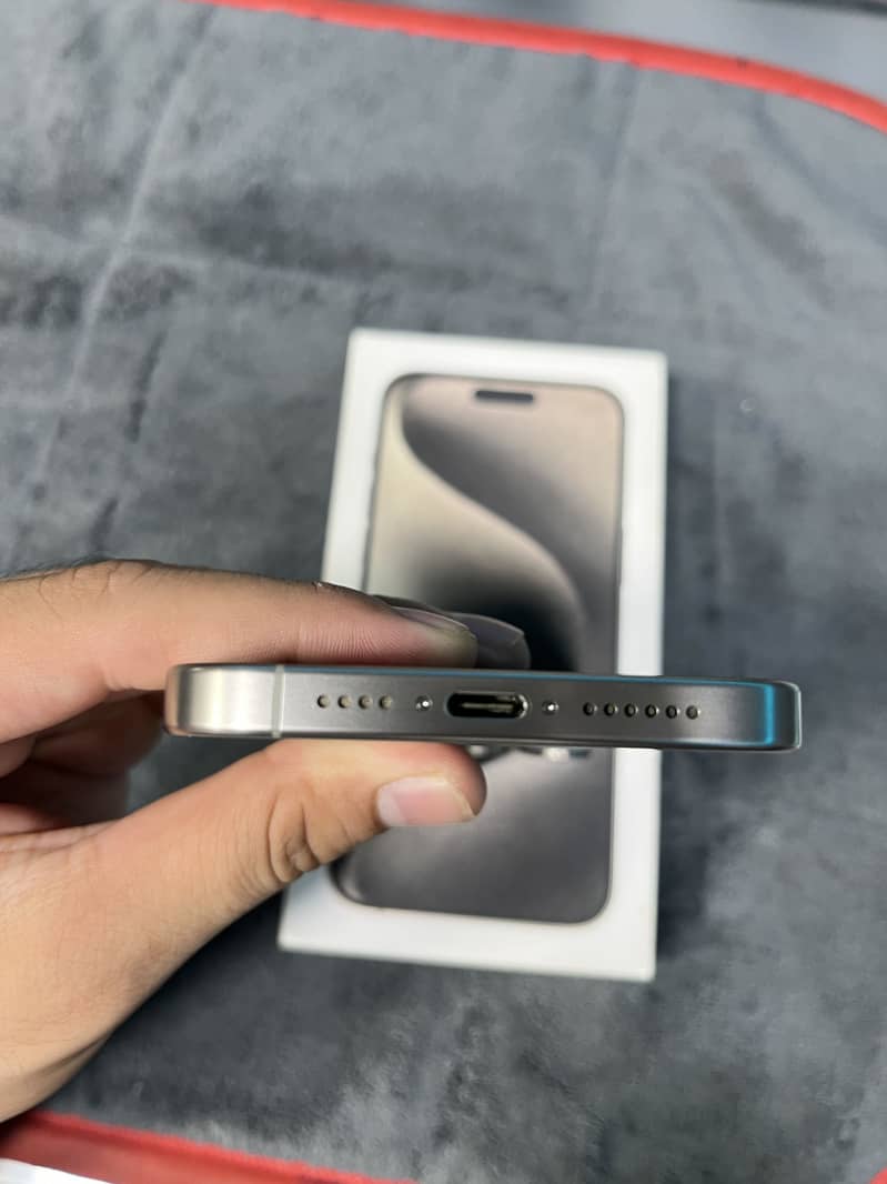 Iphone 15 pro max 3