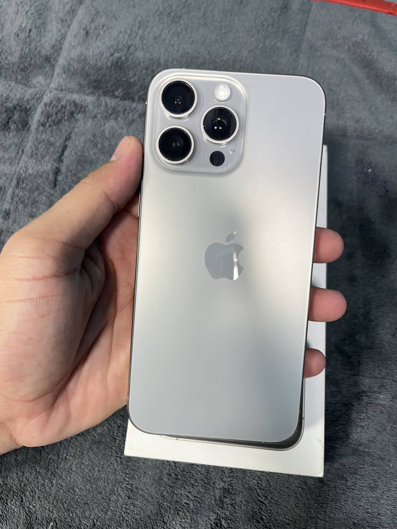 Iphone 15 pro max 5